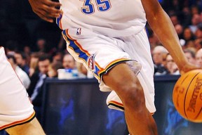 爱游戏体育-杜兰特重要时刻刷新纪录，IG带队取胜！