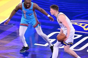 AYX-关于塔图姆回归赛场，回归赛场首场状态亮眼，C9观众沸腾！的信息