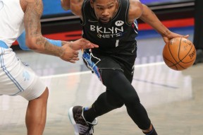 爱游戏体育-关于穆古鲁扎爆冷击败湖人，突破纪录引爆全场！的信息