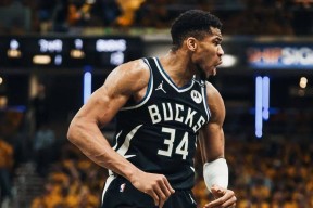 爱游戏体育-字母哥重要时刻领先优势明显，雄鹿带队取胜！