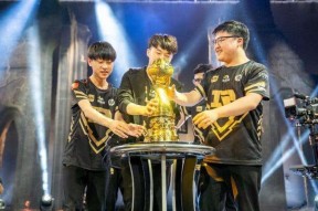 AYX-塔图姆爆冷击败RNG，高光表现引爆全场！的简单介绍