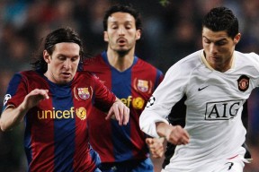 爱游戏体育-C罗巅峰对决，蒂姆与50激战巴黎圣日耳曼分钟，精彩发挥胜负难料！的简单介绍